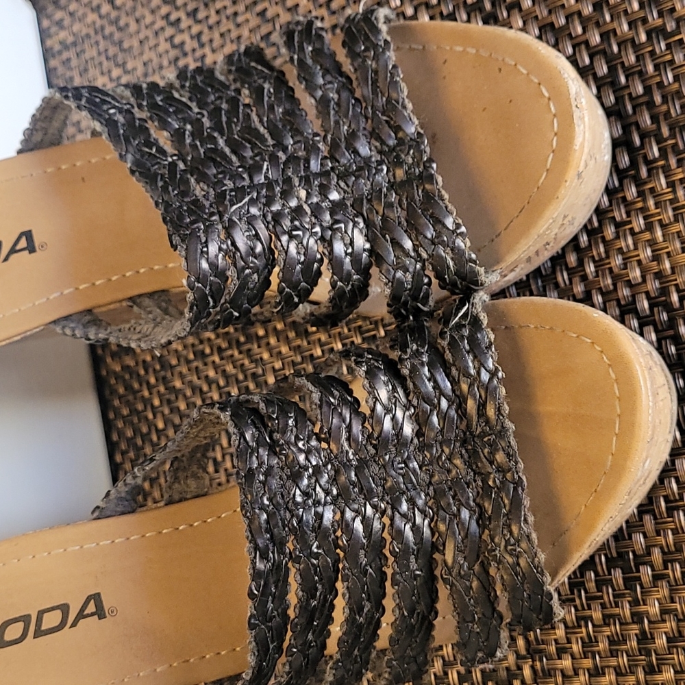 Shoes - Picture 5 of 5